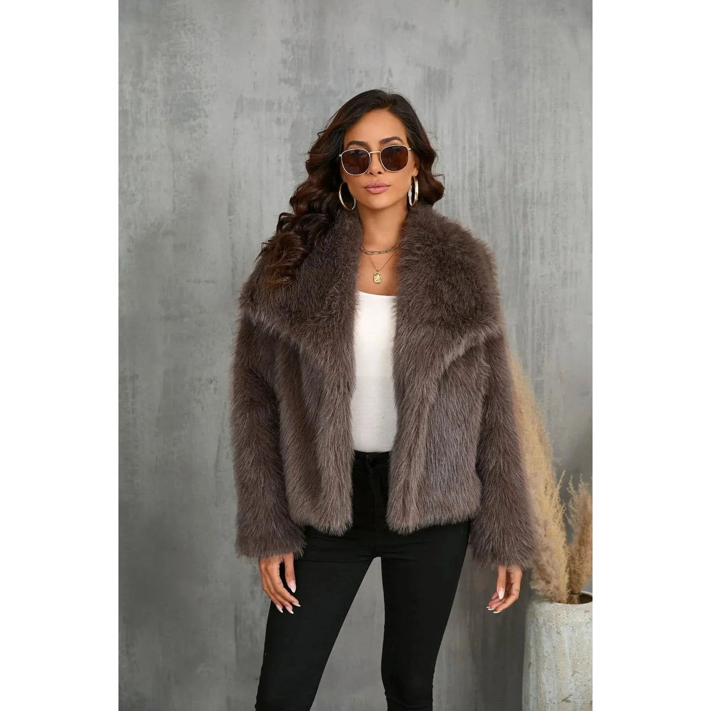 Chic Faux Fur Coat Women - Stylish, Cozy, Versatile Outerwear for Any Occasion