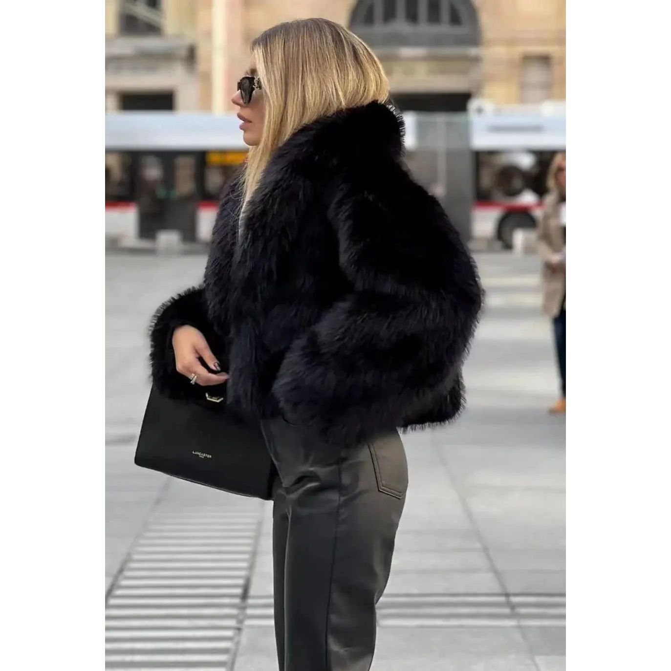 Chic Faux Fur Coat Women - Stylish, Cozy, Versatile Outerwear for Any Occasion