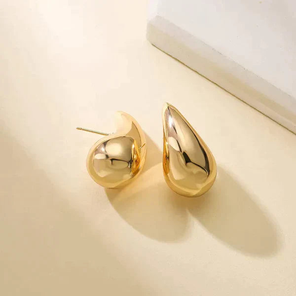 Elegant Gold Teardrop Earrings for Women – Lightweight Modern Design for Versatile Style