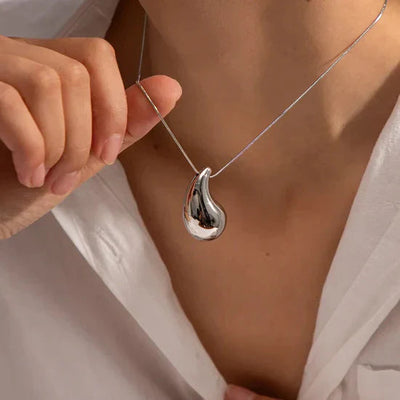 Elegant Gold Teardrop Earrings for Women – Lightweight Modern Design for Versatile Style