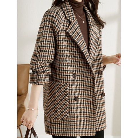 Tailored Women's Checkered Jacket - Cozy Warmth & Effortless Style